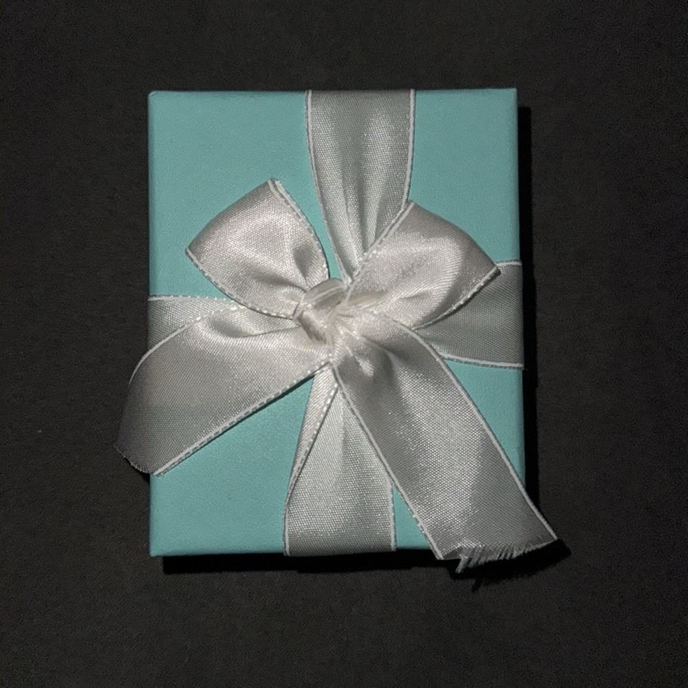 New Tiffany & Co 18K Yellow Gold Butterfly Picasso Pendant Necklace - Picture 7 of 7